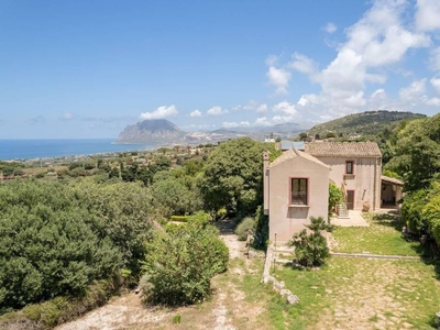 Prestigiosa villa di 300 mq in vendita Valderice, Italia