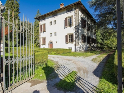 Prestigiosa villa di 2100 mq in vendita Pescaglia, Italia