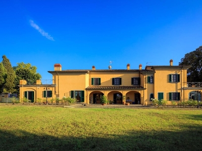 Prestigiosa villa di 570 mq in vendita Bientina, Italia