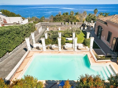 Villa in vendita Acireale, Italia