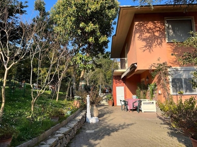 Esclusiva villa di 239 mq in vendita Via Cassottana, 12, Rapallo, Liguria