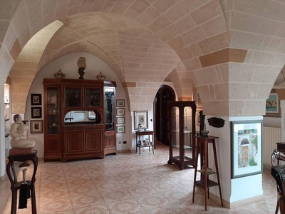 Prestigiosa villa di 332 mq in vendita, Via Maestri del Lavoro, 5, Brindisi, Puglia
