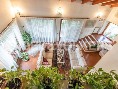 Prestigiosa villa di 334 mq in vendita, Via Corrado Barbagallo, Roma, Lazio