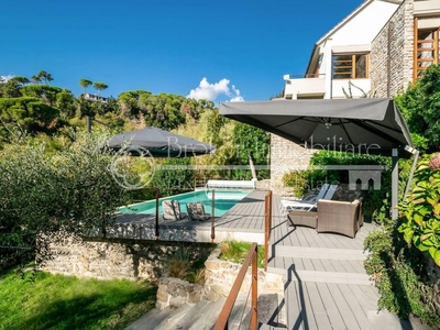 Prestigiosa villa di 345 mq in vendita, Strada Regionale Sarzanese Valdera, 354C, Massarosa, Toscana