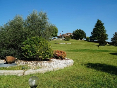 Prestigiosa villa in vendita Via 25 Aprile, 39, Missaglia, Lombardia