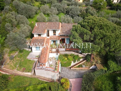Prestigiosa villa di 400 mq in vendita via Mantellini, Fiesole, Firenze, Toscana