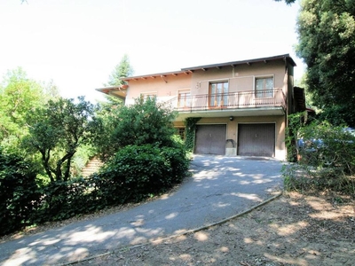 Prestigiosa villa di 380 mq in vendita, Bagnolo, Montemurlo, Toscana