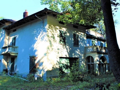 Prestigiosa villa di 700 mq in vendita Via Monte Grappa, Stresa, Verbano-Cusio-Ossola, Piemonte
