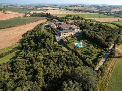 Lussuoso casale in affitto Monteroni d'Arbia, Italia