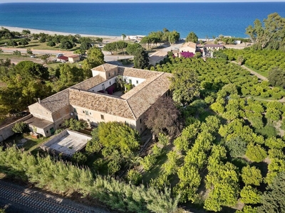 Prestigiosa Casa Indipendente di 2600 mq in vendita Badolato, Italia