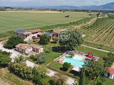 Lussuoso casale in vendita Bevagna, Umbria