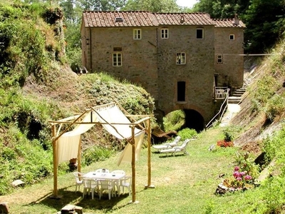 Lussuoso casale in vendita Capannori, Toscana