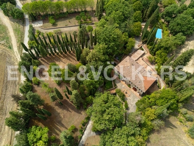 Lussuoso casale in vendita Cetona, Toscana