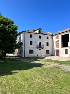 Lussuoso casale in vendita Corso Acqui, 280, Nizza Monferrato, Piemonte