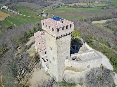 Castello di 1080 mq in vendita - Lisciano Niccone, Italia