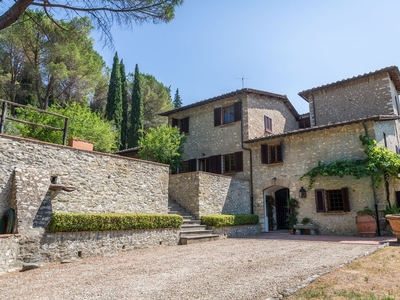 Prestigiosa Casa Indipendente in vendita Calenzano, Italia