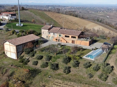 Lussuoso casale in vendita Località Seguzzone, Alta Val Tidone, Piacenza, Emilia-Romagna