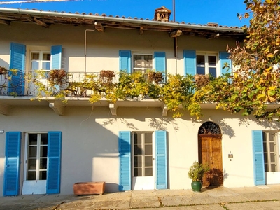 Lussuoso casale in vendita Monforte d'Alba, Piemonte