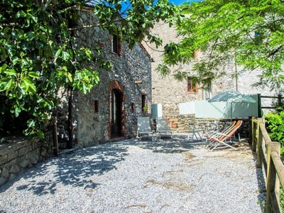 Lussuoso casale in vendita Pescaglia, Toscana