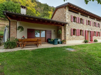 Prestigiosa Casa Indipendente in vendita Pieve di Soligo, Italia