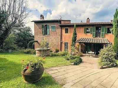 Lussuoso casale in vendita Pontedera, Toscana