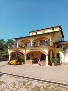 Lussuoso casale in vendita Vignale Monferrato, Piemonte