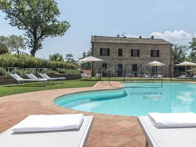 Prestigiosa casa di 450 mq in vendita Chiusdino, Italia