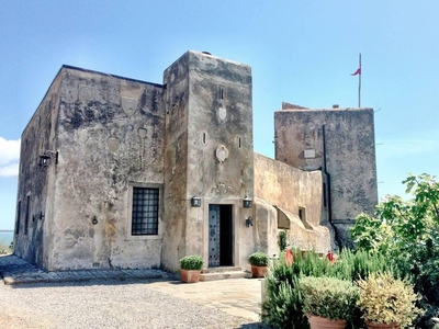 Prestigiosa Casa Indipendente di 200 mq in affitto Orbetello, Toscana