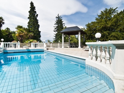 Prestigiosa villa di 800 mq in vendita Luino, Lombardia