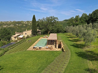 Prestigiosa Casa Indipendente di 500 mq in affitto San Quirico d'Orcia, Toscana