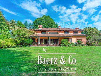 Prestigiosa villa di 1000 mq in vendita 28040, Dormelletto, Novara, Piemonte