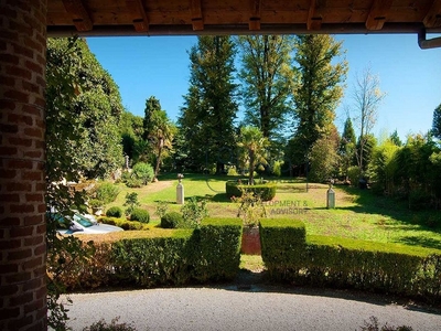 Prestigiosa villa di 1500 mq in vendita Montevecchia, Italia
