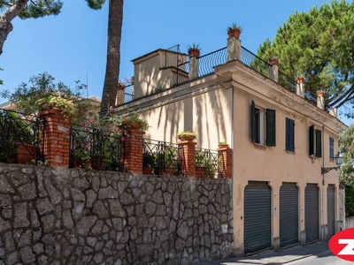 Prestigiosa villa di 175 mq in vendita, Via Giuseppe Mazzini, Bogliasco, Liguria
