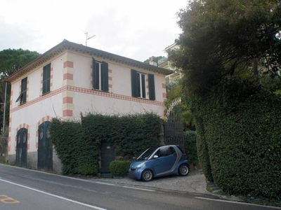Prestigiosa villa di 180 mq in vendita, Via San Michele, Rapallo, Genova, Liguria