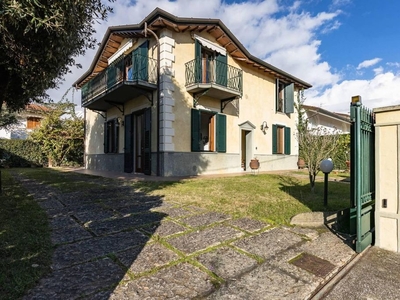 Prestigiosa villa di 207 mq in vendita, Pietrasanta, Italia