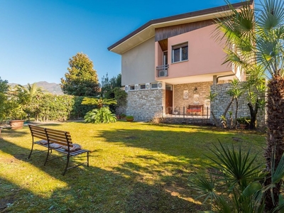 Prestigiosa villa di 234 mq in vendita, Via XX Settembre, Forte dei Marmi, Lucca, Toscana