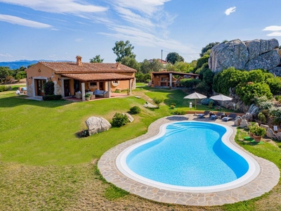 Prestigiosa villa di 240 mq in vendita, loc. Micaloni vicinanze di OLBIA, Olbia, Olbia-Tempio, Sardegna