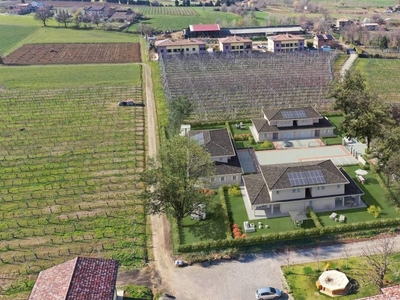 Villa di 211 mq in vendita Vignola, Emilia-Romagna
