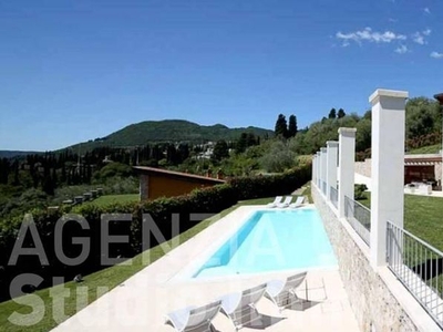 Esclusiva villa di 293 mq in vendita Gardone Riviera, Italia