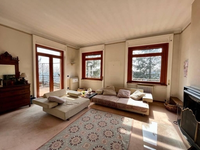 Prestigiosa villa di 230 mq in vendita, Via Fincarà, 51, Varese, Lombardia