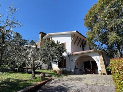Prestigiosa villa di 379 mq in vendita Via Gora e Barbatole, 304, Pistoia, Toscana