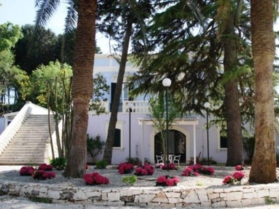 Prestigiosa villa di 4400 mq in vendita, Corso Giuseppe Garibaldi, 57, Fasano, Puglia