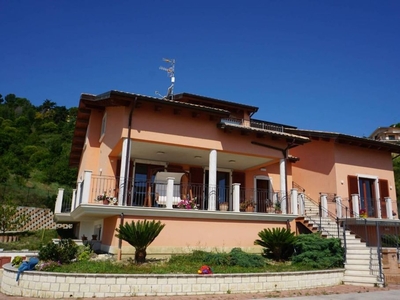 Esclusiva villa in vendita Via Adriatica, Roseto degli Abruzzi, Teramo, Abruzzo