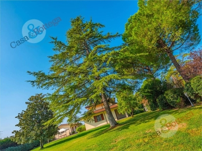 Villa in vendita Cesena, Italia