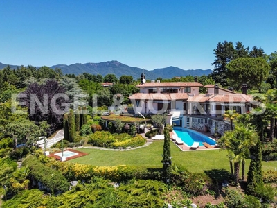 Villa in vendita Via Monte Grappa, 15, Besozzo, Lombardia