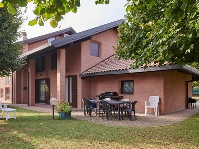 Prestigiosa villa in vendita Vedano Olona, Italia