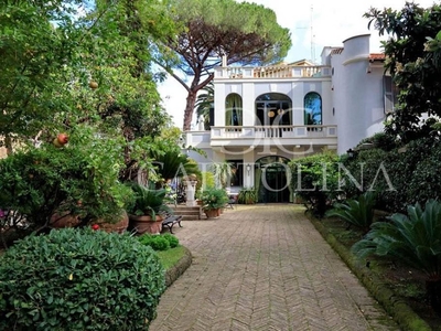 Prestigiosa villa di 540 mq in vendita, via POERIO - LARGO GIOVANNI BERCHET, Roma, Lazio