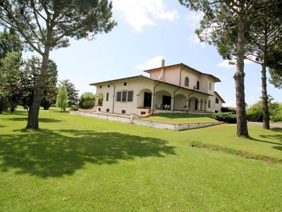Prestigiosa villa di 600 mq in vendita Pietrasanta, Toscana