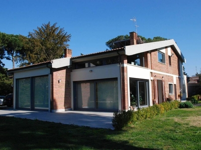 Prestigiosa villa di 610 mq in vendita, Via Antonio Zanoni, Roma, Lazio