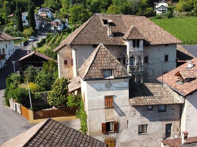 Prestigiosa villa di 700 mq in vendita, Caldaro sulla strada del vino, Italia
